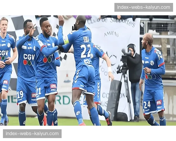 足球纪录片热潮：流媒体平台如何通过法甲俱乐部独家跟拍内容争夺全球用户